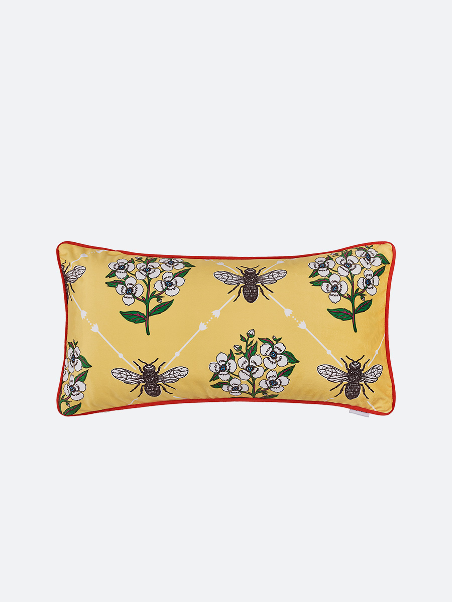 Декоративная прямоугольная подушка с кантом Iris