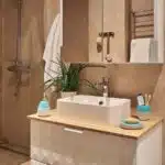 Голубой керамический стакан для зубных щеток Sukhona